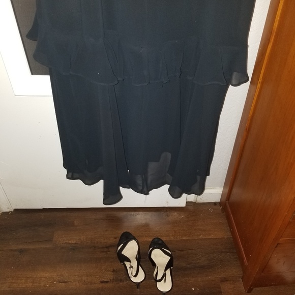 Dress - Picture 3 of 5